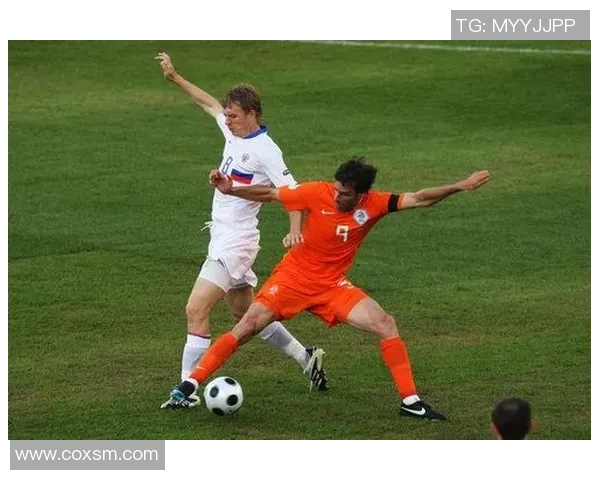 足球明星精彩护球技巧视频展示助你提升足球水平与观赏乐趣