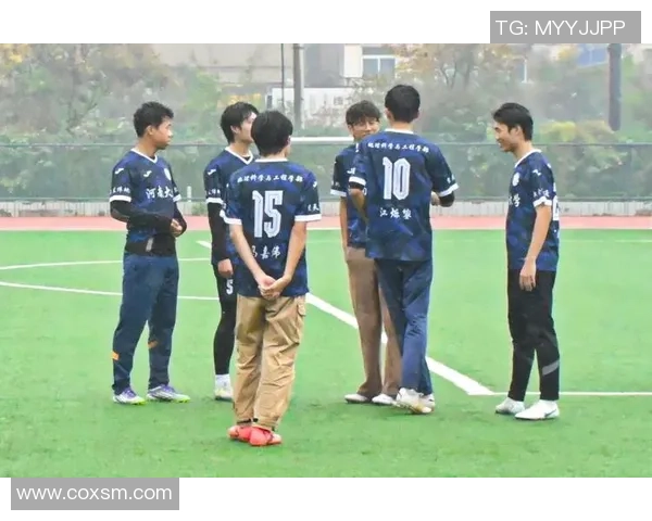 足球热议：上海足球队的团队协作争议