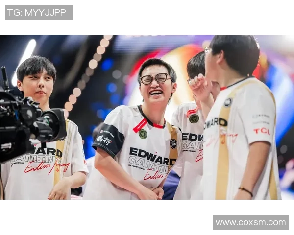 世界冠军杯特别报道：EDG的奋斗经历_1